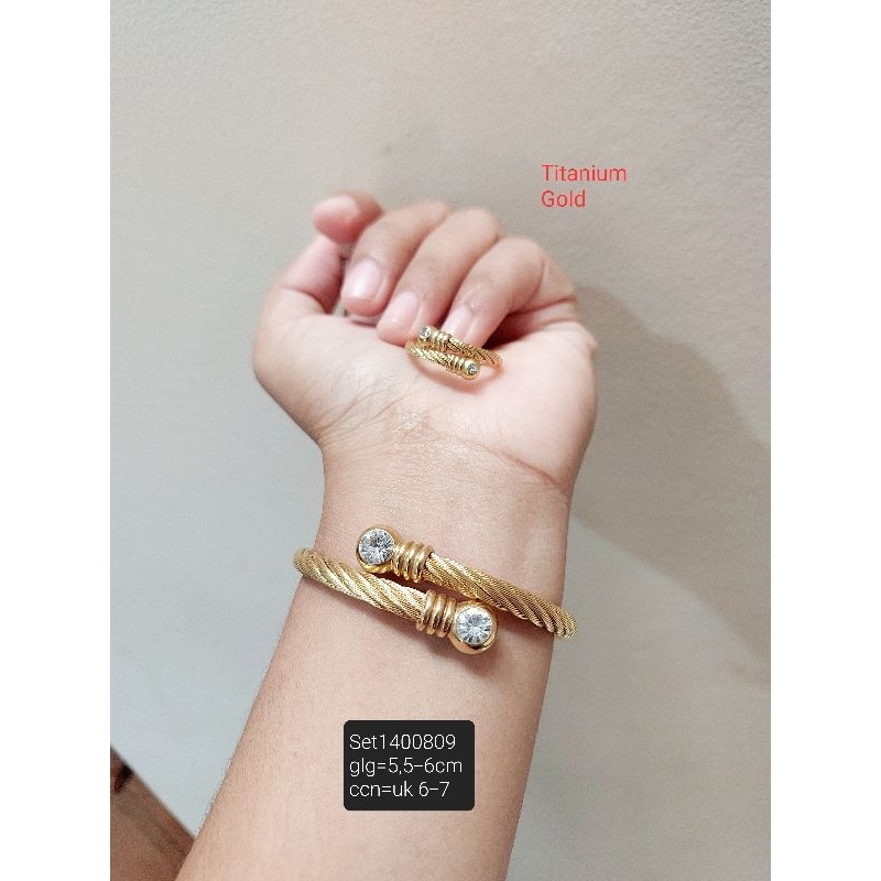 Set gelang kolong dan cincin ulir titanium mata