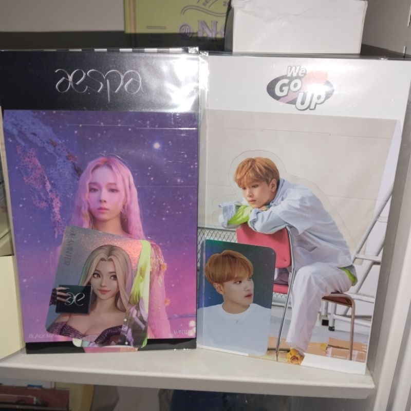 ready stock sealed lenticular holo standee winter aespa black mamba md haechan we go up holo standee