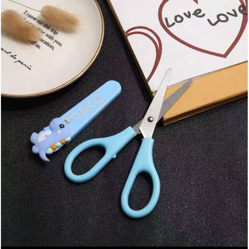 

Gunting Kertas|Gunting Plastik|Gunting Anak Anak