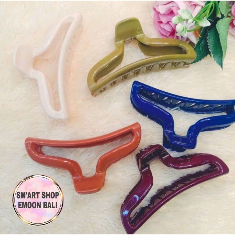 Jedai Jepit Rambut Salon Bolong