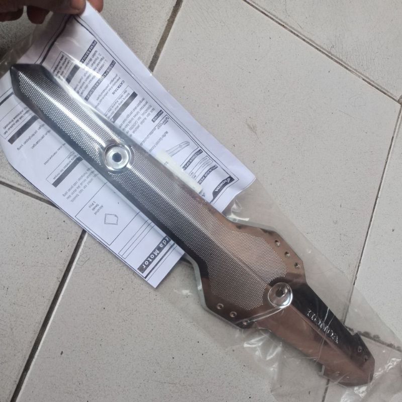 GARNISH KNALPOT HONDA VARIO 125 OLD KZR