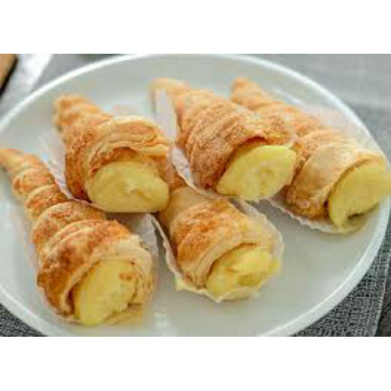 

Kue Cum Cum / Horn pastry /Jajan Pasar CO WAJIB SETELAH PUKUL 16.00