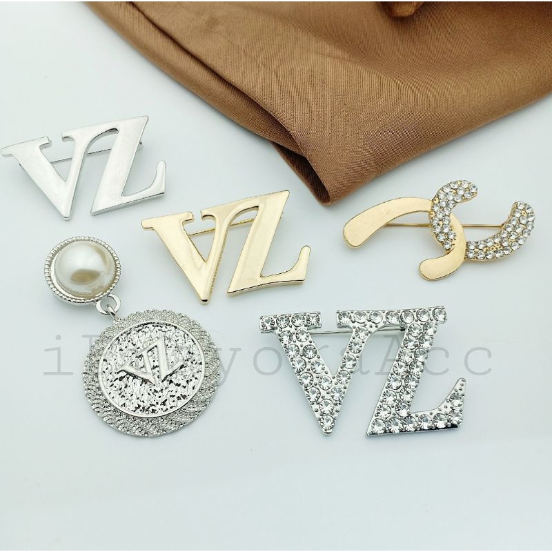Brooch VZ by Vivi Zubedi KW | Bros ZD by Zyta delia Kw