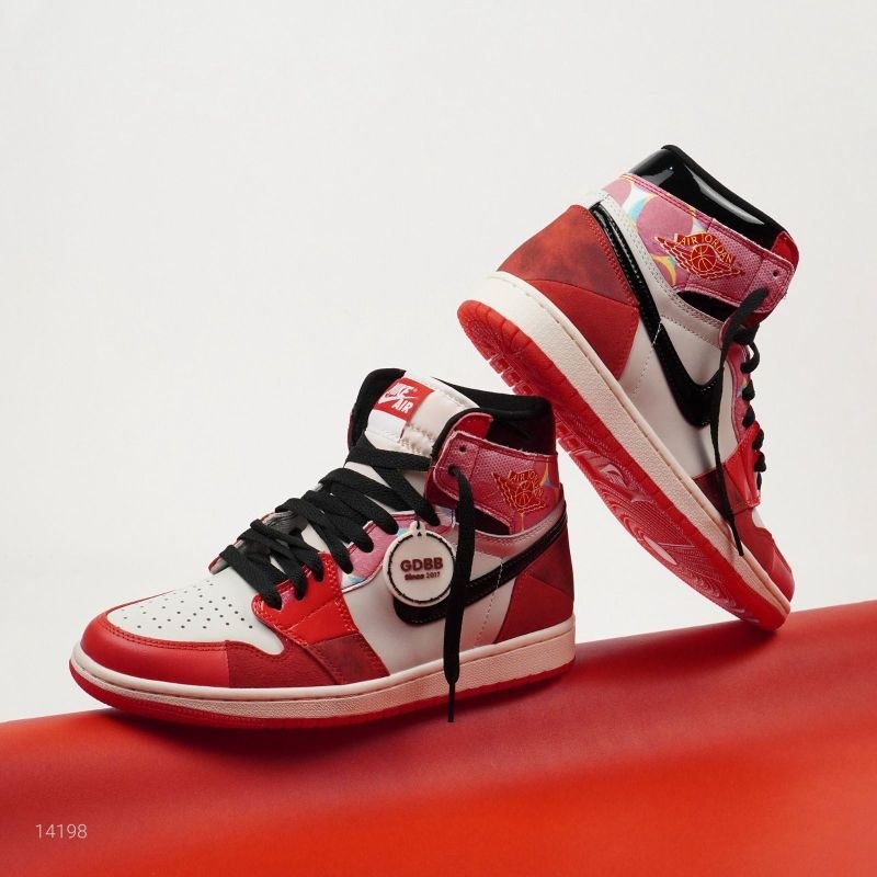 Air Jordan 1 Retro High OG SP Spiderman Across The Spiderverse Next Chapter Red