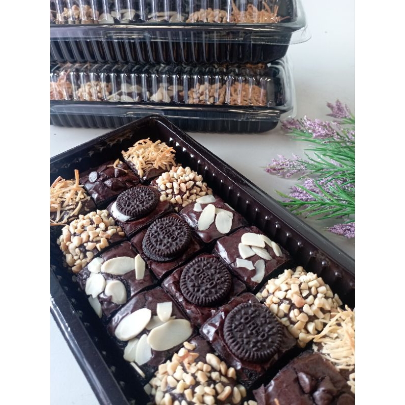 

Fudgy Brownies Size M 20x10 cm