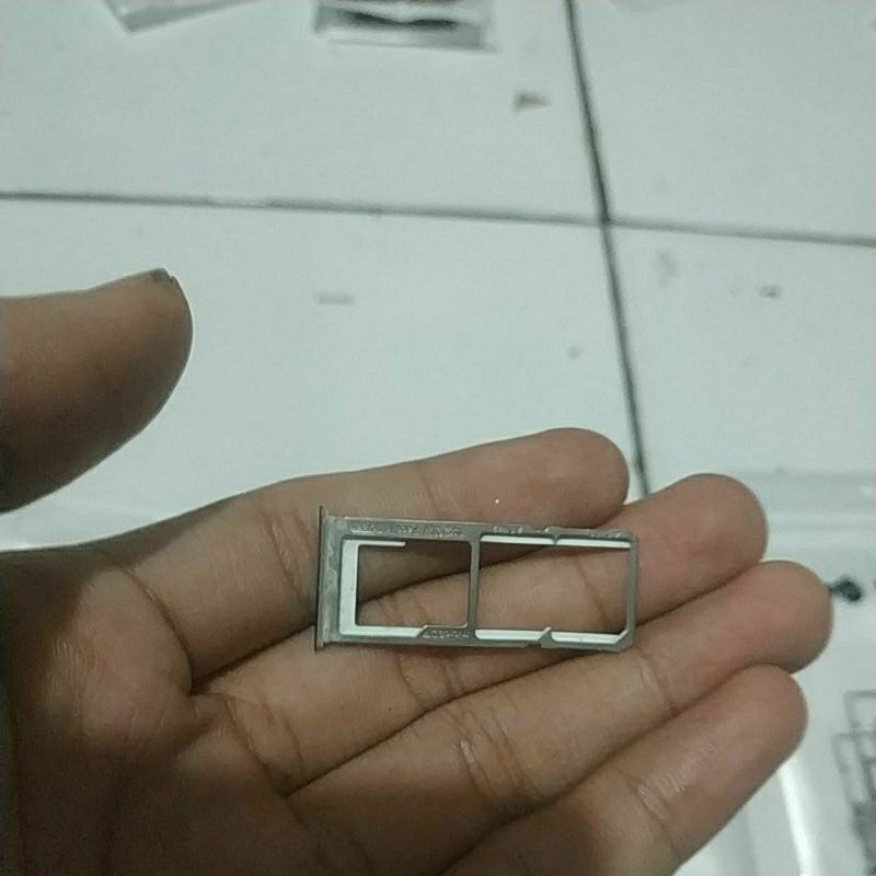 simtray bekas Oppo f7