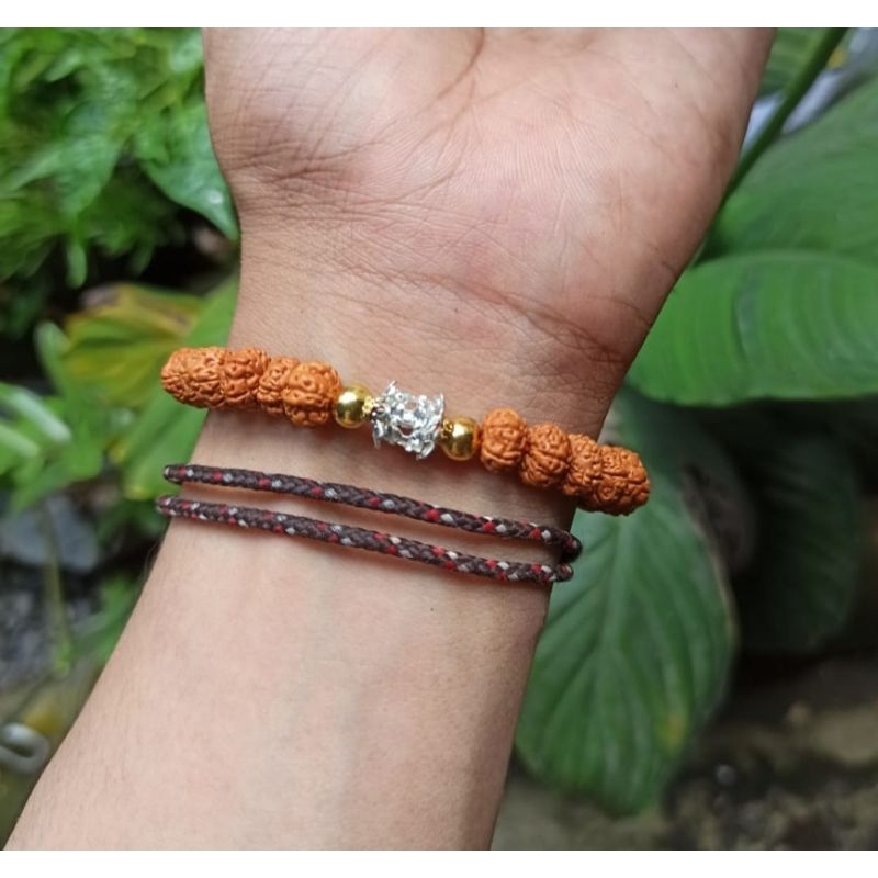 Gelang jenitri