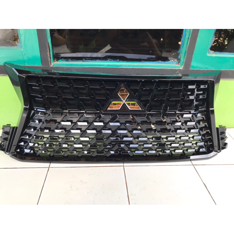 Grill Xpander 2022-2023 Import