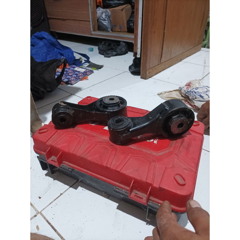 engine mounting Vios limo gen2