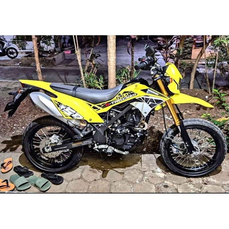 STRIPING KAWASAKI DTRACKER SE 2019.2020