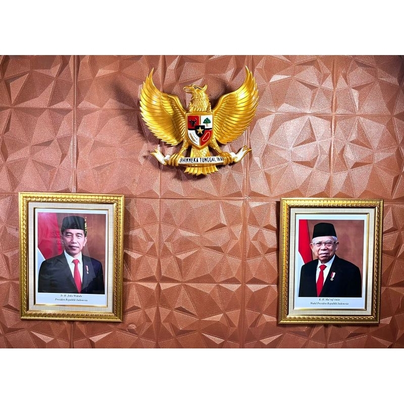Foto Presiden Wakil Presiden Dan Lambang Garuda