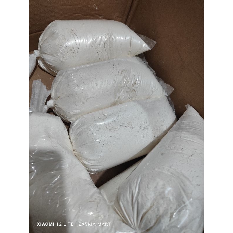 

TEPUNG TERIGU KILOAN TEPUNG TERIGU CURAH 500 GR TEPUNG TERIGU LENCANA MERAH TEPUNG TERIGU BOGA SARI