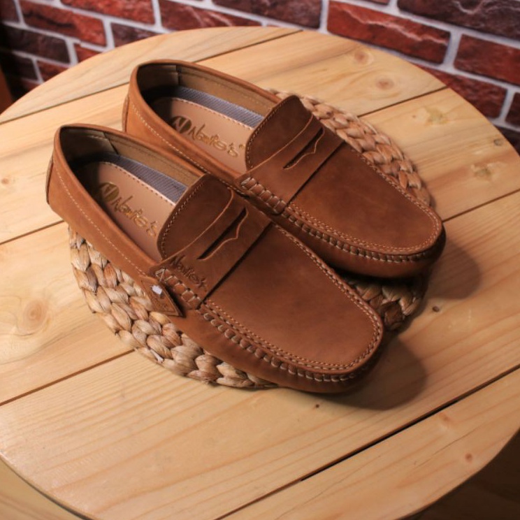 Sabet Promo Sepatu Nawies / casual kulit asli