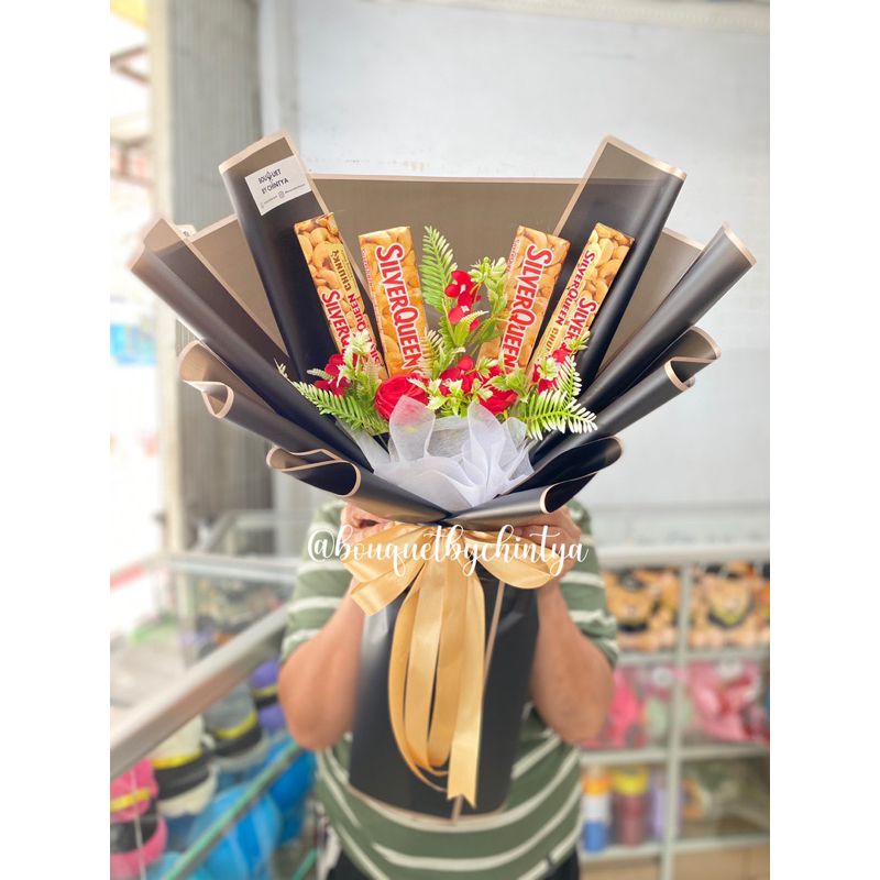 

BUKET COKLAT SILVERQUEEN BUKET WISUDA BUKET VALENTINE KADO ULANG TAHUN ANNIVERSARY HADIAH COWOK CEWEK GIFT BIRTHDAY