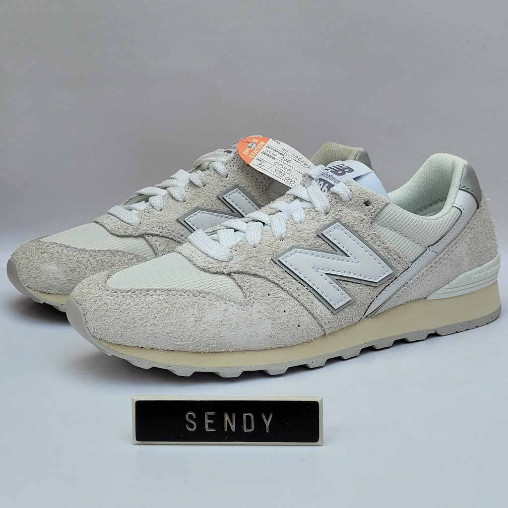 Ex Display New Balance NB Womens 996 Original 100% Ori WL996CW2 Grey White Putih Abu-abu Sepatu Casu