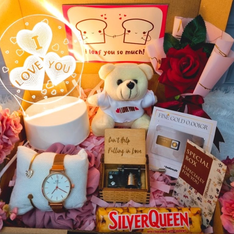 

Top banget Hampers Cewek / Kotak Musik / Kado Pacar / Hadiah Cewek