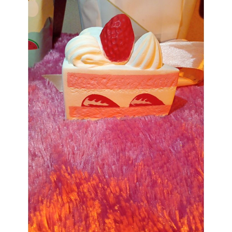 Squishy Cake Strawberry