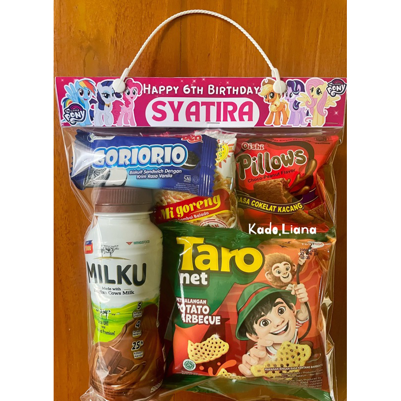 

SNACK ULANG TAHUN/SNACK ULANG TAHUN ANAK / BINGKISAN ULANG TAHUN MURAH / SNACK ULANG TAHUN MURAH/SOUVENIR SYUKURAN