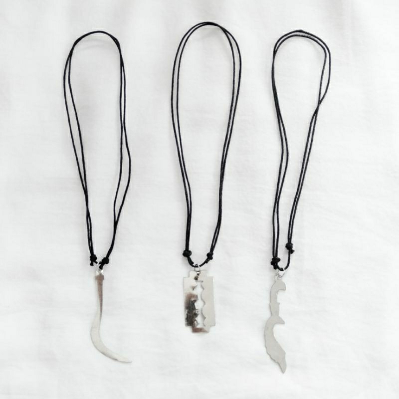 kalung bandul celurit silet kuyang