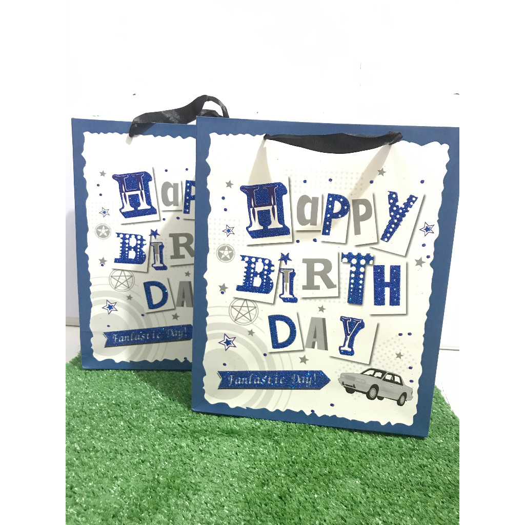 

Paper bag HBD dengan tulisan blink blink