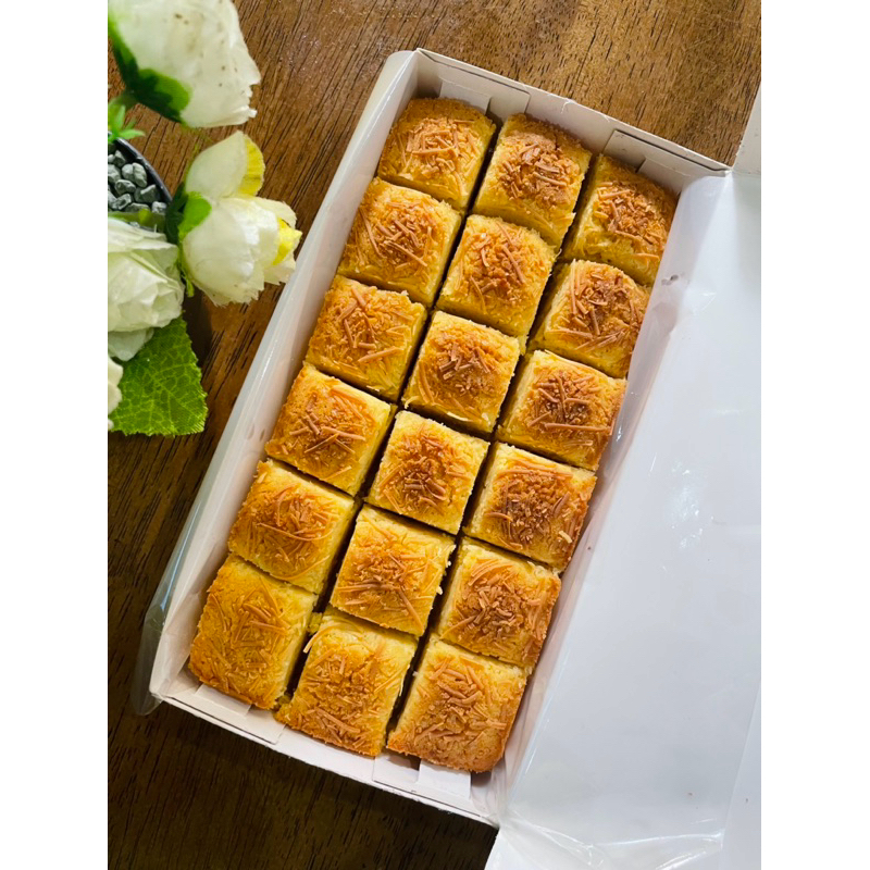 Danish Cake Keju 20x10 (18 potong) Panggang Cemilan Oleh-Oleh by danishdapurcake