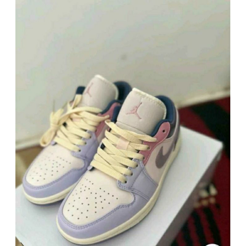 Sepatu nike air jordan 1 LOW  pastel purple