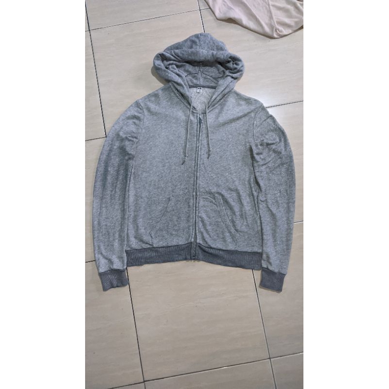 9 pcs borongan hoodie uniqlo