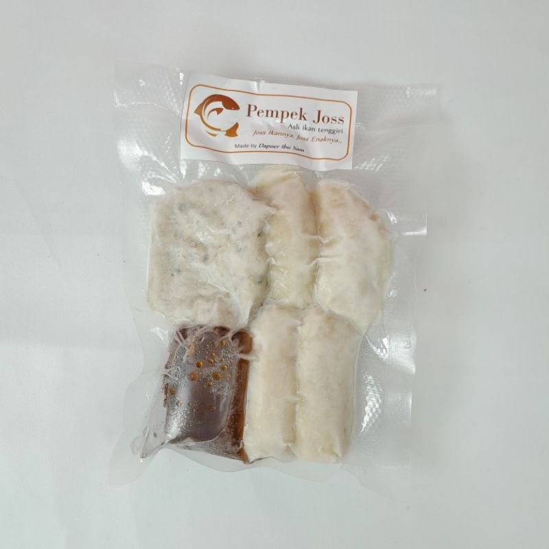 

Pempek Asli Ikan Tenggiri isi 5 250gr
