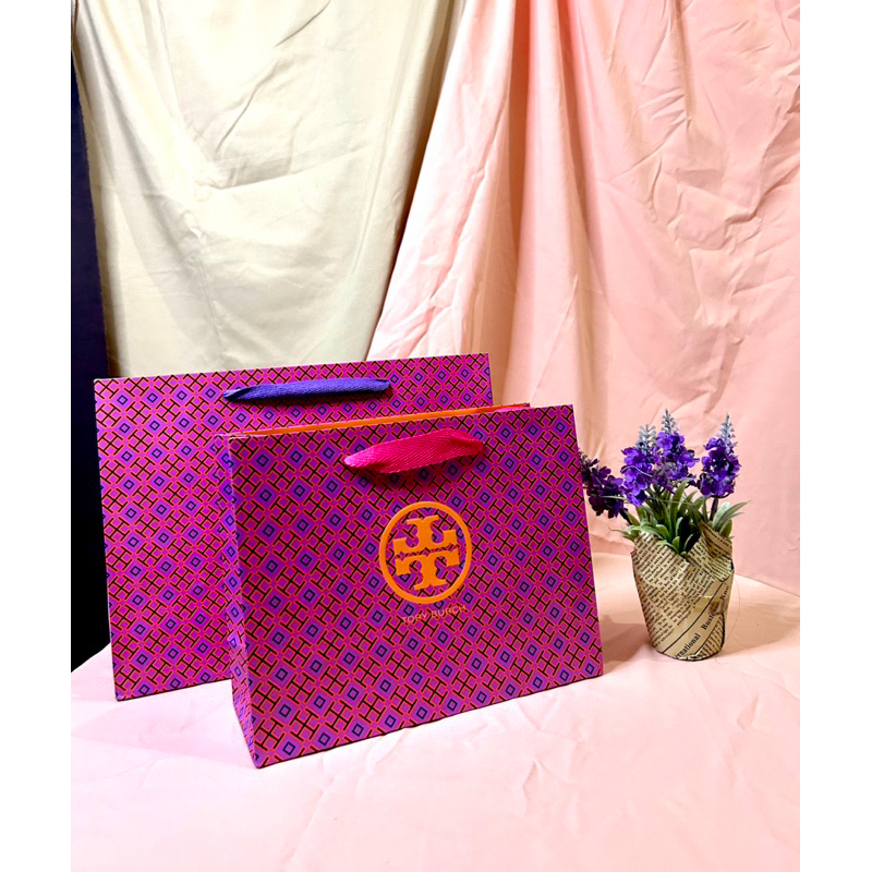 

Paper Bag Tory Burch Original Store