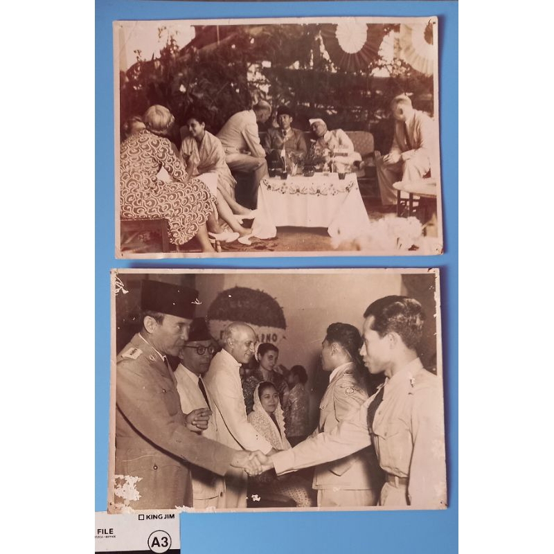 FOTO kuno asli Soekarno dan Nehru