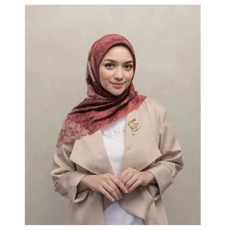 Preloved ulos scraf wearing klamby