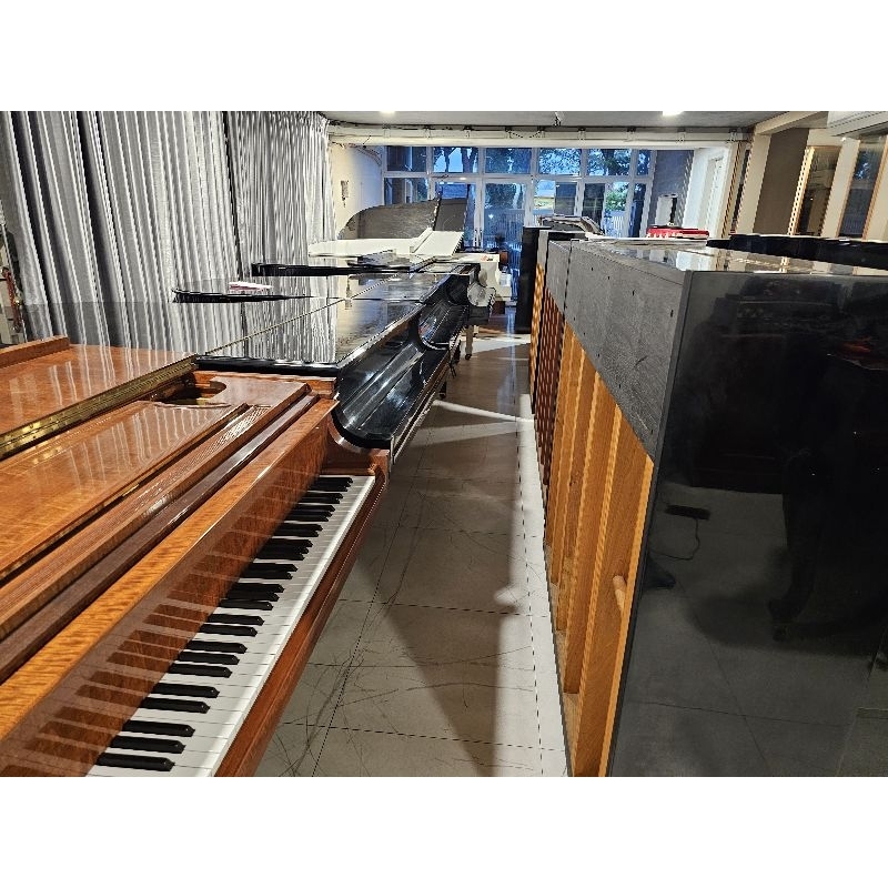 Dijual Grand piano Steinway & Sons model M/L/B/D / Grand piano Yamaha C7/C3/G2E/G3E  Grand piano Kaw