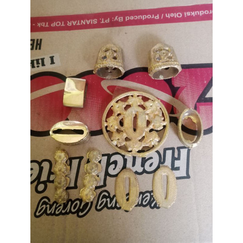 1 set tsuba sakura TACHI pedang samurai