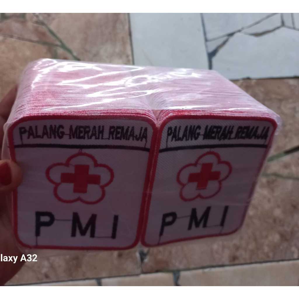 Badge PMI dada bijian bordir gabung palang merah remaja