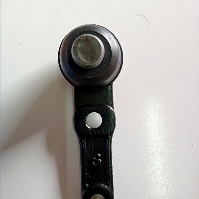 BALL JOINT CARENS 1 CARENS 2 BALLJOINT KIA CARENS 1 CARENS 2  ASLI impor