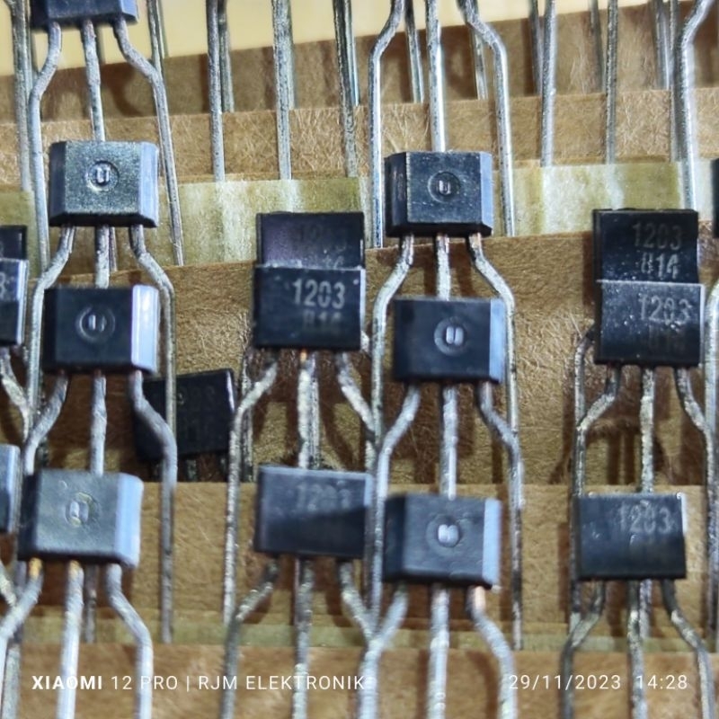Transistor 1203 original punya