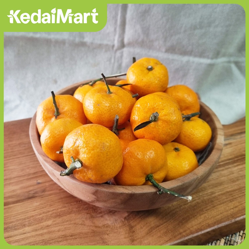 

Jeruk Shantang Daun 1 Kg