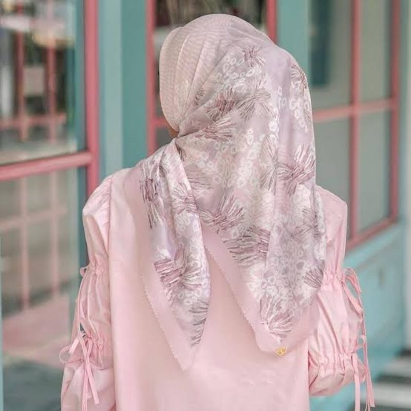 preloved buttonscarves Les Amities peony