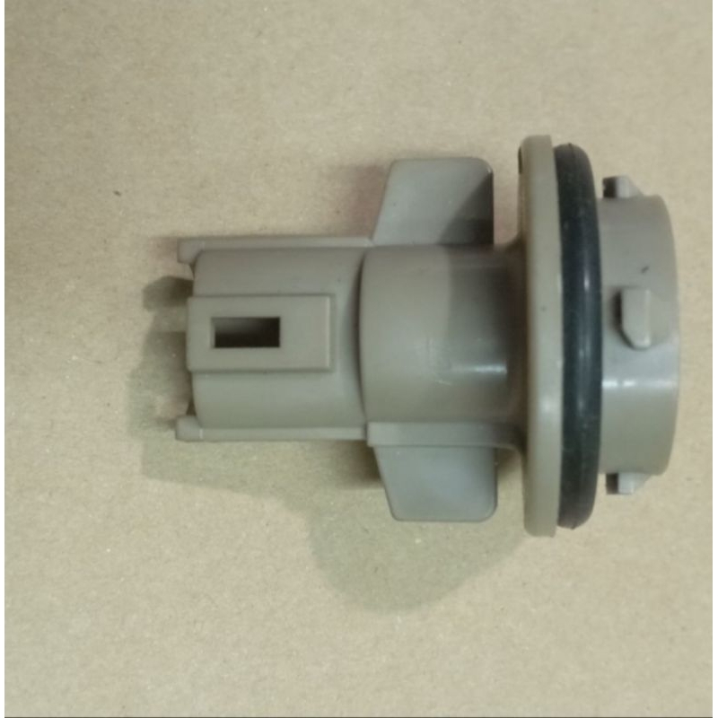 AM - Socket Lampu Mundur Honda CRV GEN1 OLD