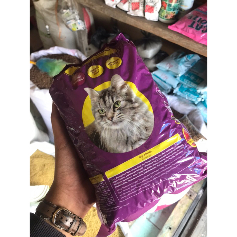 MAKANAN KUCING 1 Kg