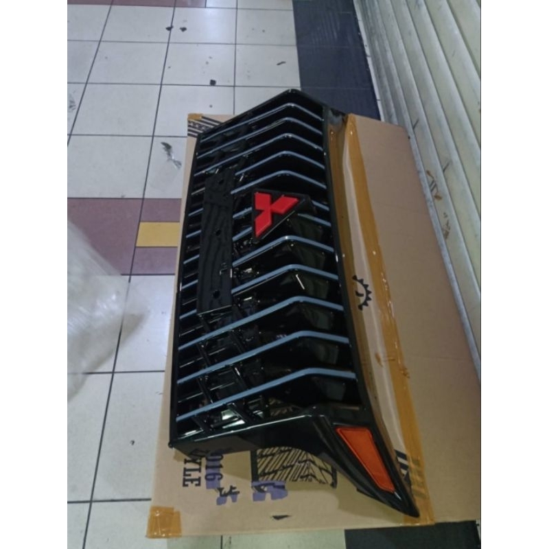 Grill xpander cross 2021 - 2023