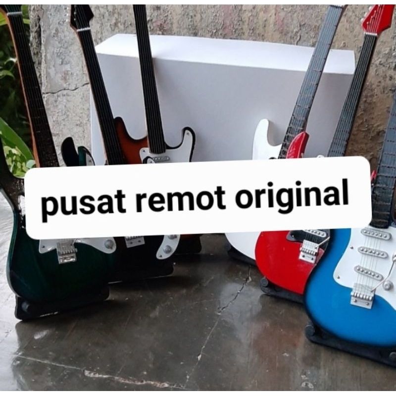 MINIATUR GITAR LISTRIK KAYU PLUS STAND ROCKSTAR
