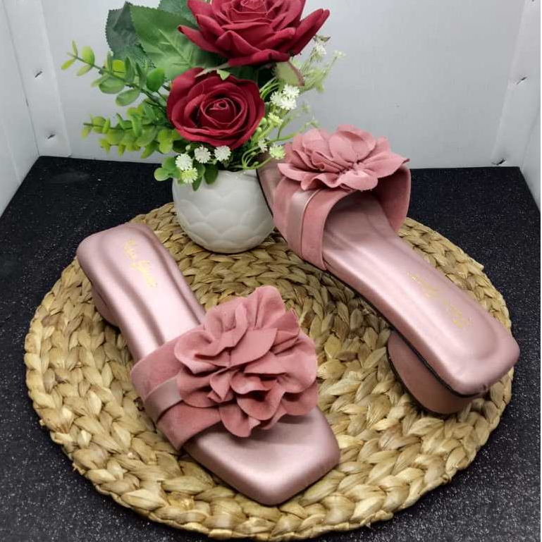Sandal Wanita Flowies Sandal Korean Model Slip Bunga Cantik Hak Bulat BCK-08