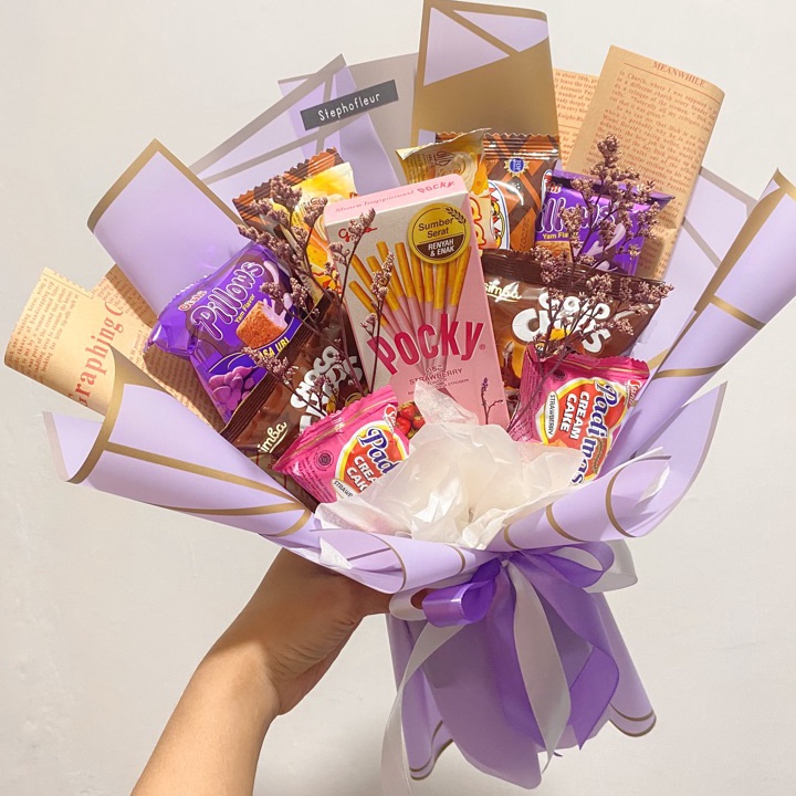 

MODEL UIZ178 Buket Snack [free packing] bouquet bucket medium murah wisuda/birthday/graduation