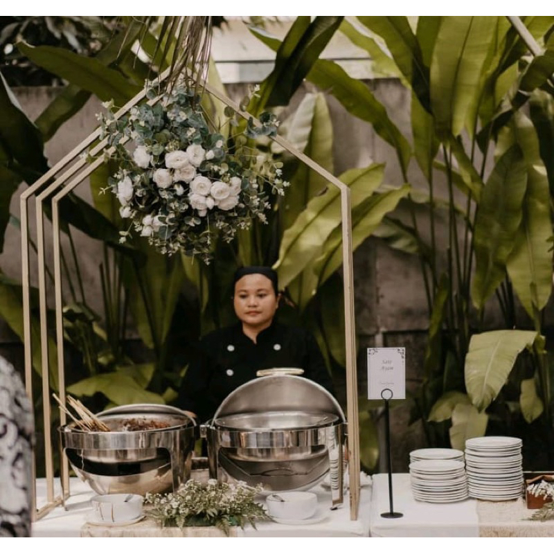 STANDING SEGITIGA GUBUKAN PRASMANAN DEKORASI 01