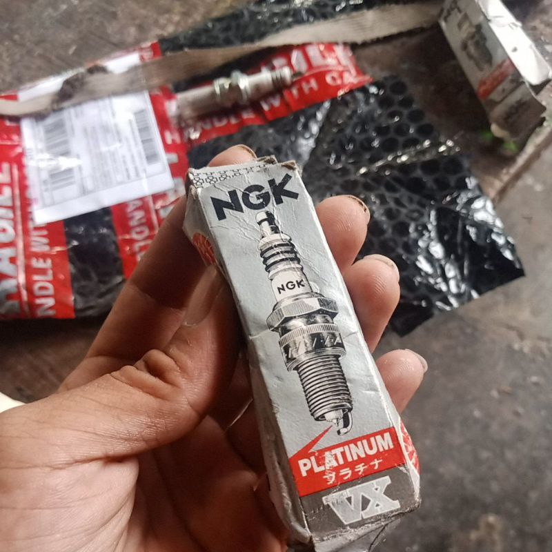 BUSI RACING NGK PLATINUM VX B9HVX untuk motor RX King dan VespaSuper