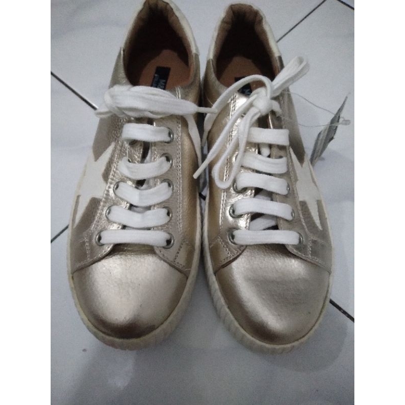 Sepatu M & S Collection Uk 4 / 37-38.( NEW ) Marks & Spencer