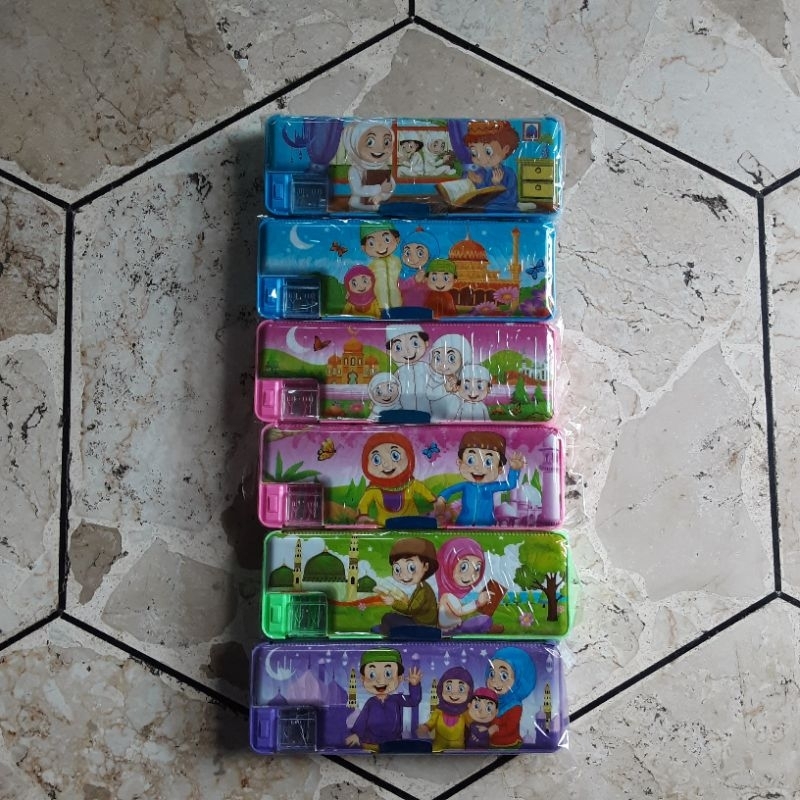 

Kotak Pensil Magnet Rautan Karakter Muslim Random | Tempat Pensil | Tepak Pensil
