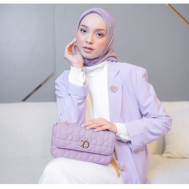 Elizabeth, Emsio, canens,zytadelia