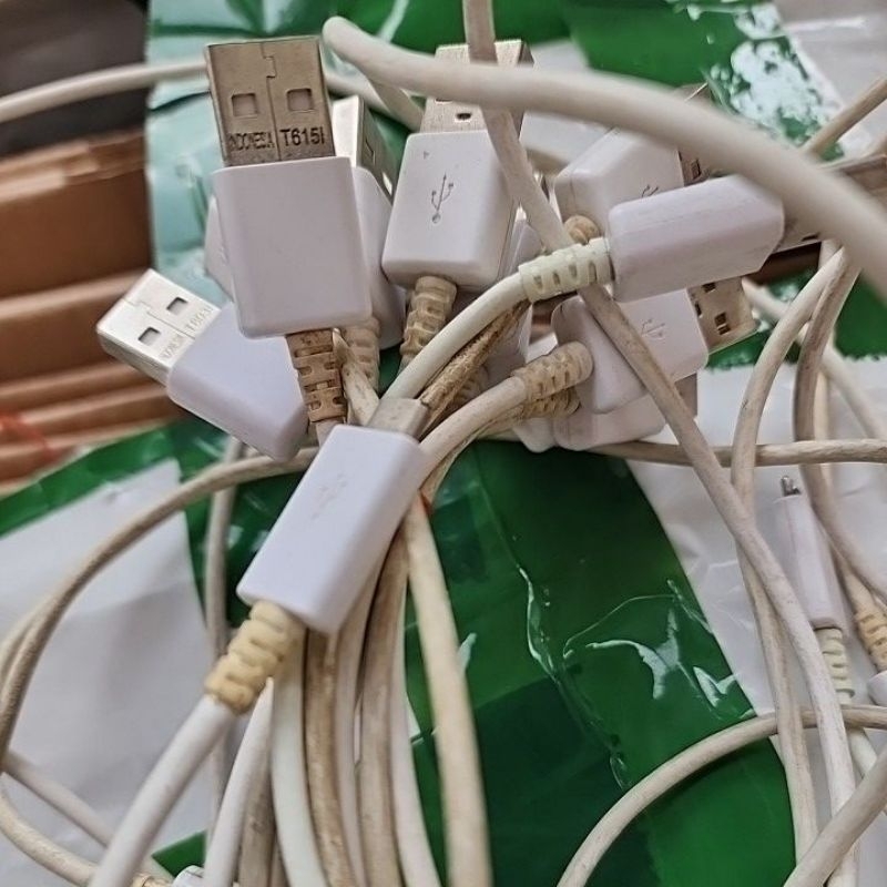 kabel micro/tipe C usb samsung kondisi bekas CY Indonesia original